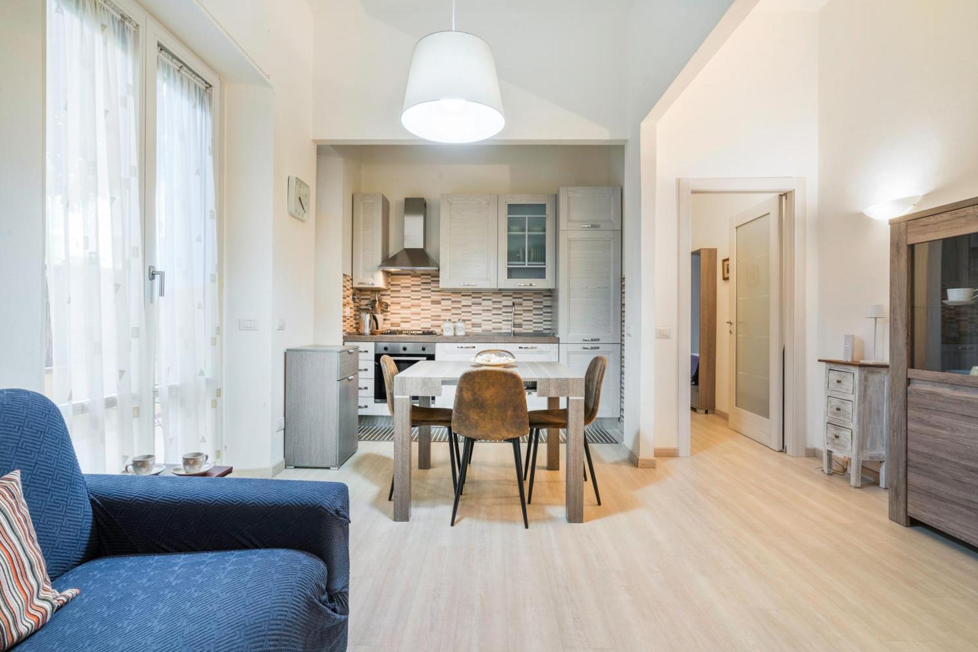 Appartamento Incantevole Con Patio Florens Exteriör bild