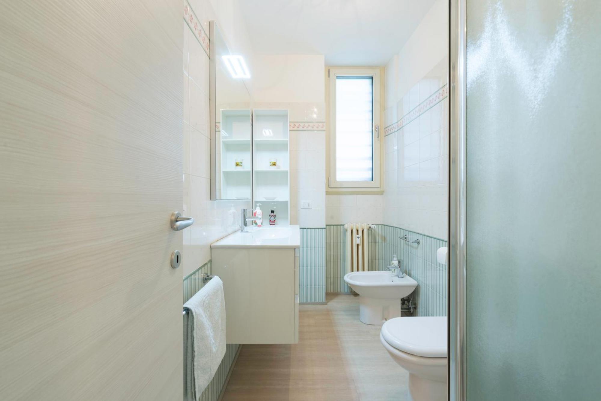 Appartamento Incantevole Con Patio Florens Exteriör bild